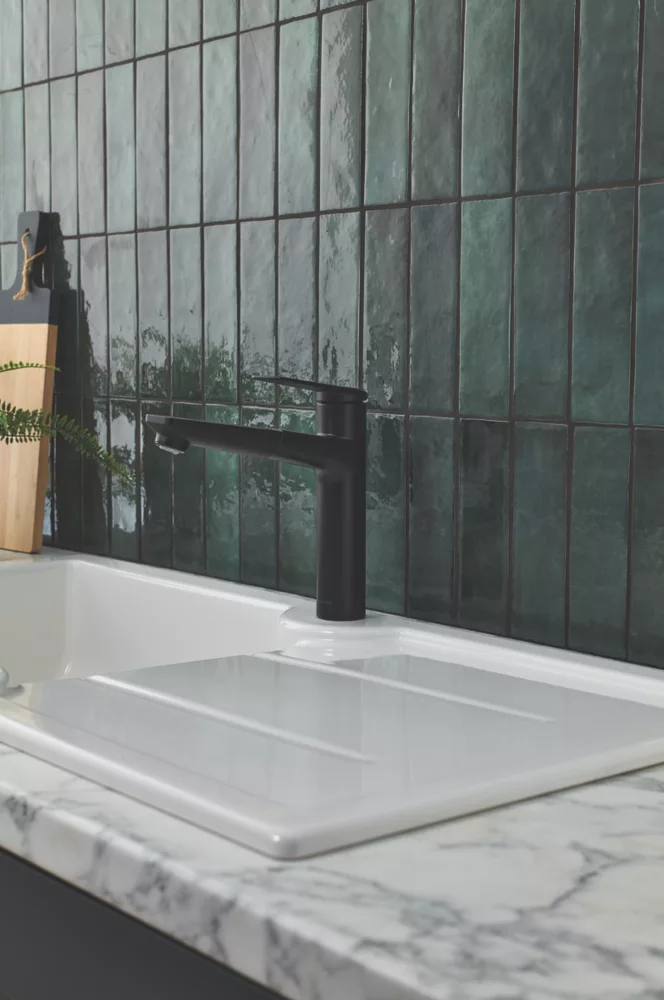 Clearwater Levant LEV20MB Single Lever Tap With Pull-Out Matt Black - Image 4