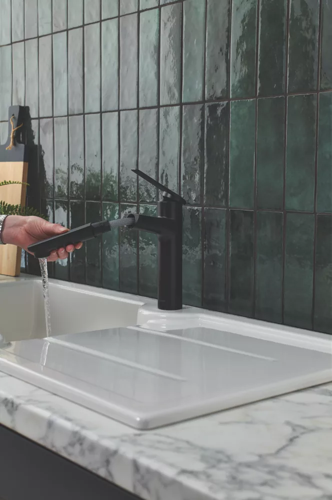 Clearwater Levant LEV20MB Single Lever Tap With Pull-Out Matt Black - Image 5