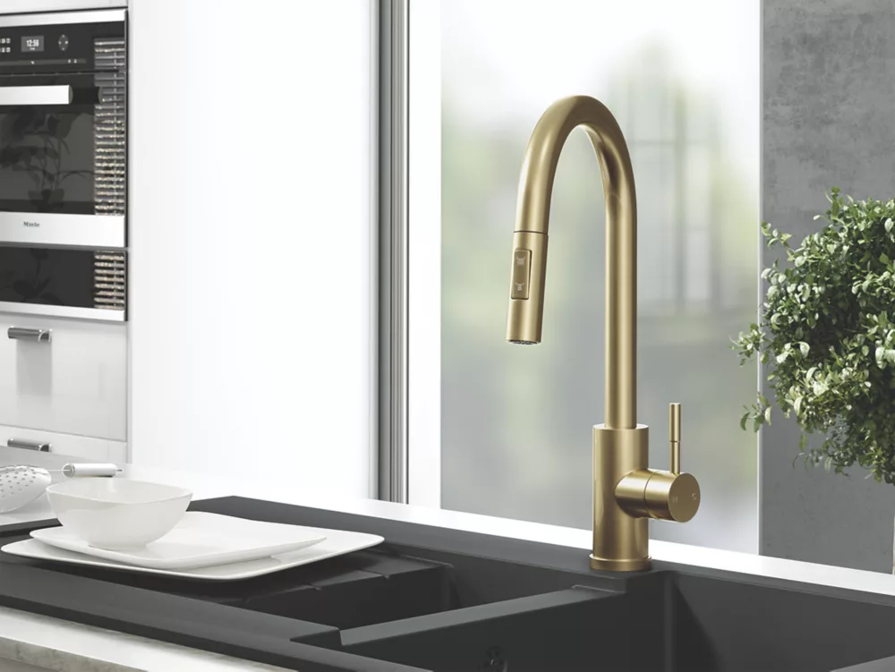 ETAL Cato Pull-Out Kitchen Mixer Tap Brushed Brass - Image 4