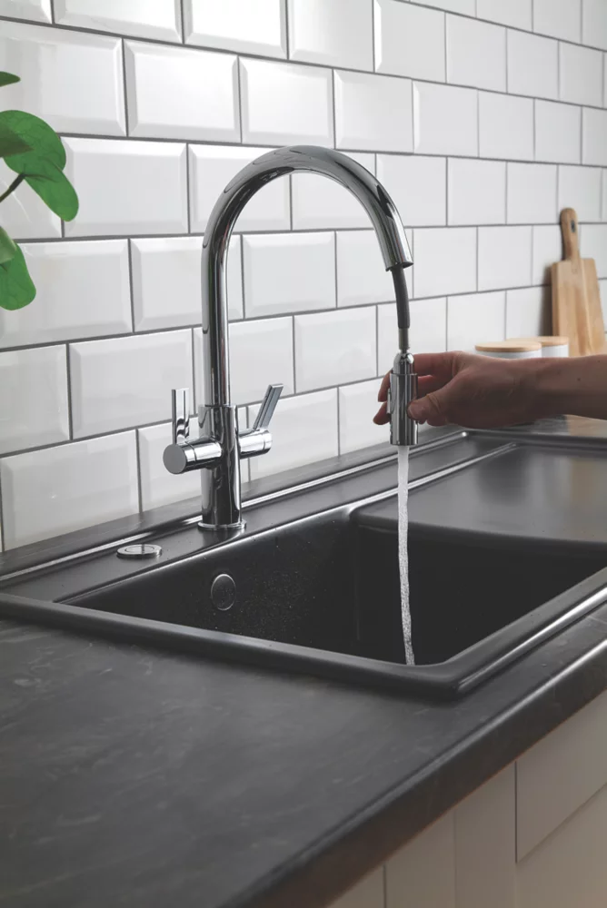 Clearwater Kira KIR30CP Double Lever Tap With Twin Spray Pull-Out Chrome - Image 4