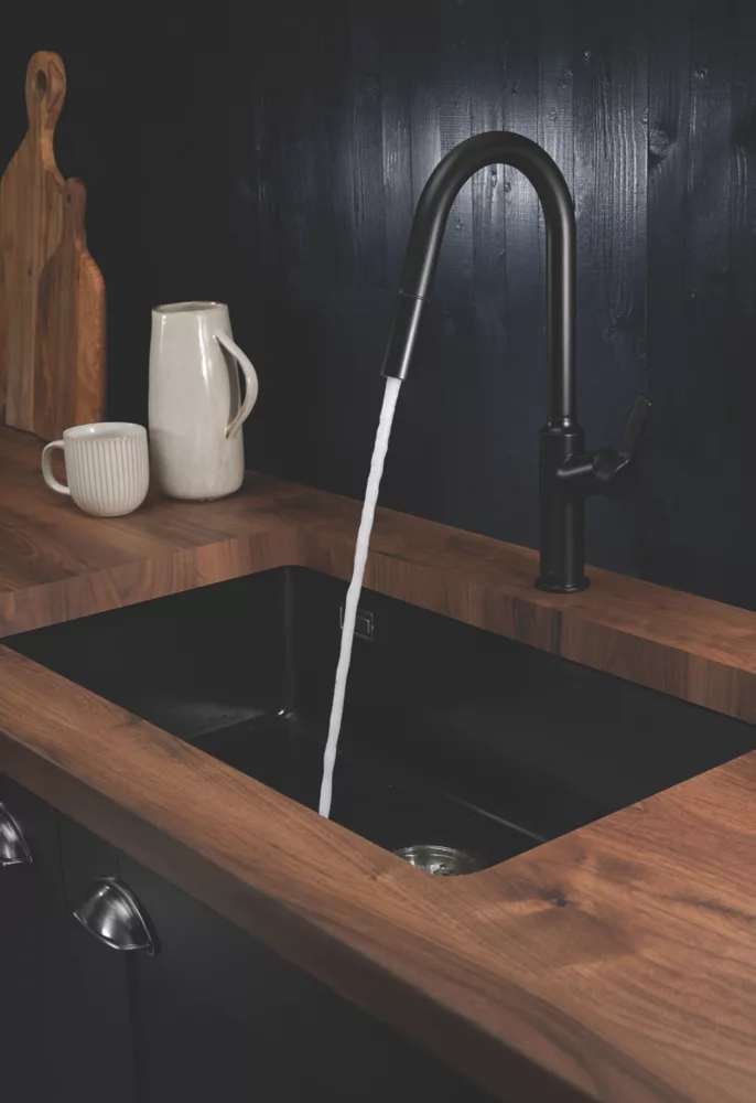 Clearwater Karuma KAR20MB Single Lever Tap With Twin Spray Pull-Out Matt Black - Image 4