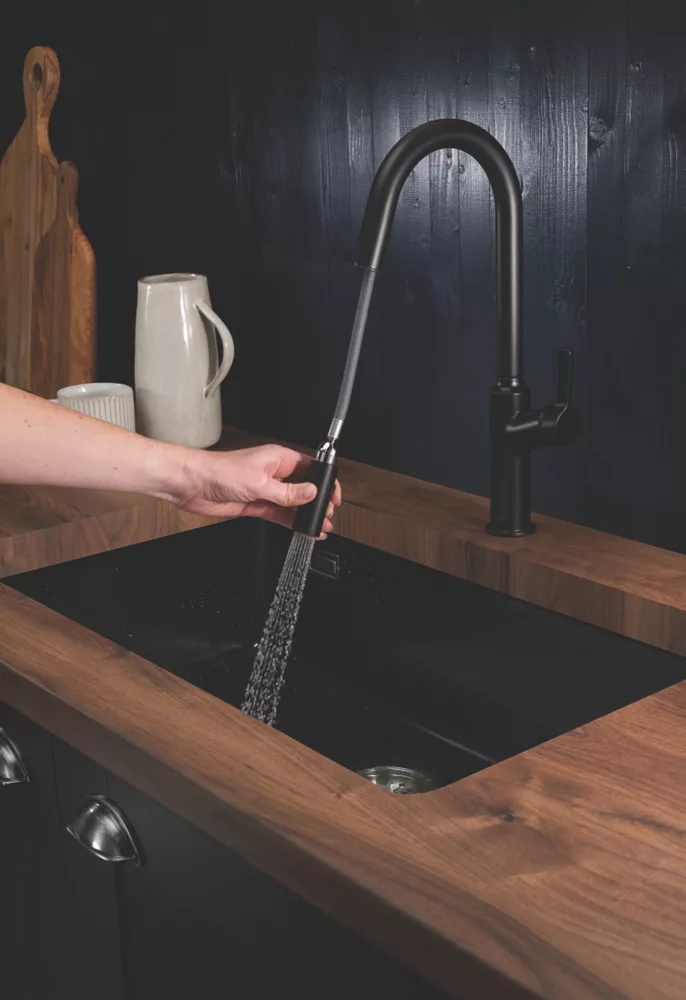 Clearwater Karuma KAR20MB Single Lever Tap With Twin Spray Pull-Out Matt Black - Image 5