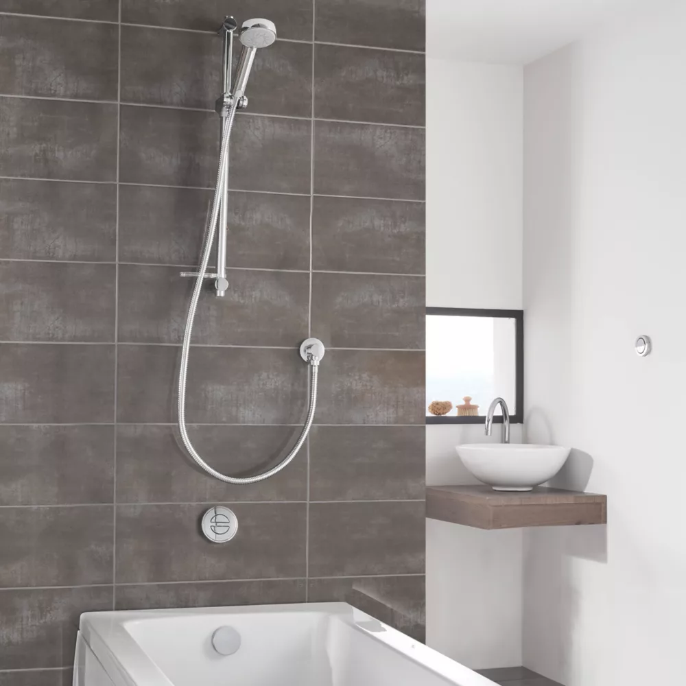 Aqualisa Smart Link Gravity-Pumped Rear-Fed Chrome Thermostatic Smart Shower With Bath Overflow Filler - Image 2