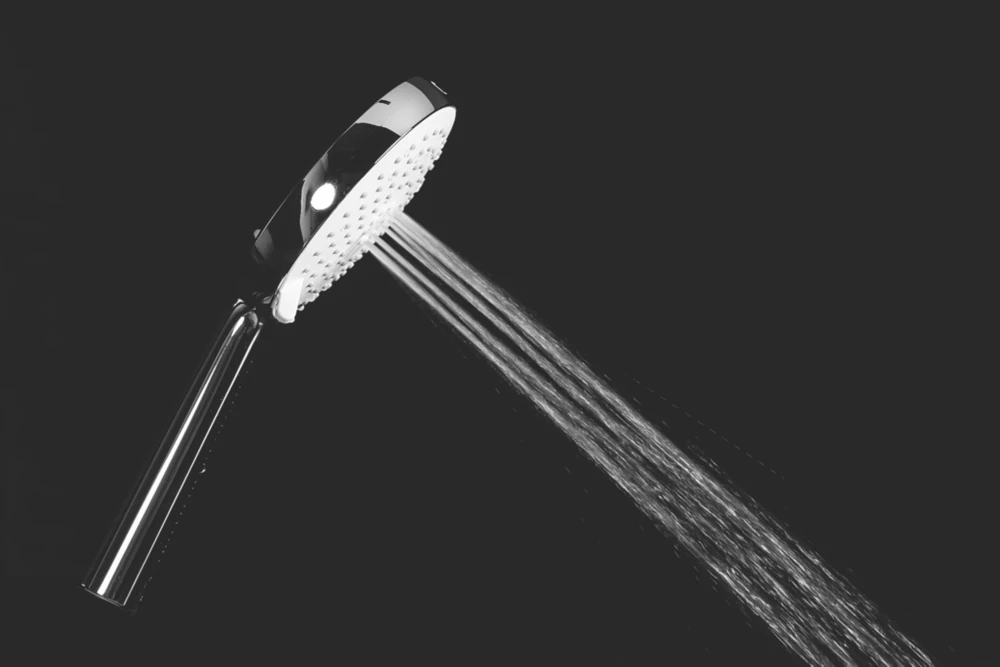 Swirl Hand Shower Chrome / White 120 X 262mm - Image 5